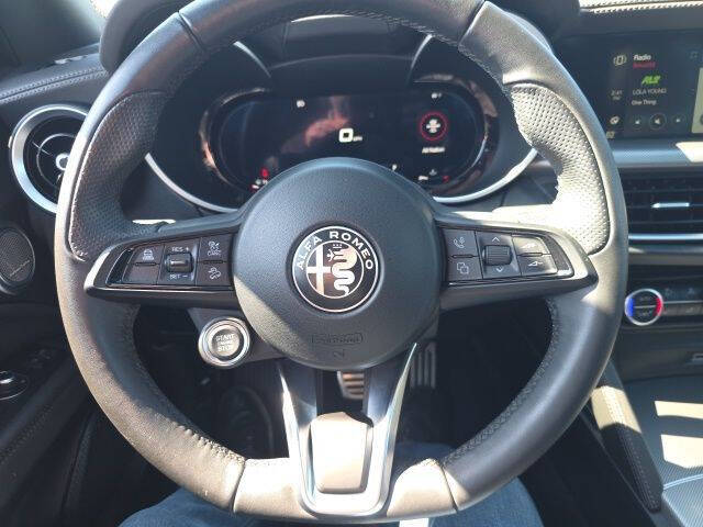 2024 Alfa Romeo Stelvio Ti