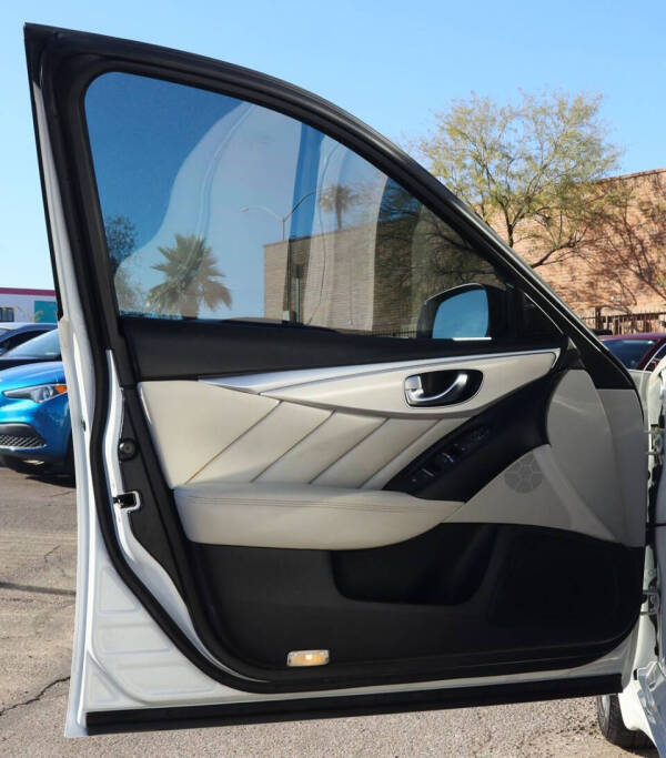 2021 Infiniti Q50 Luxe