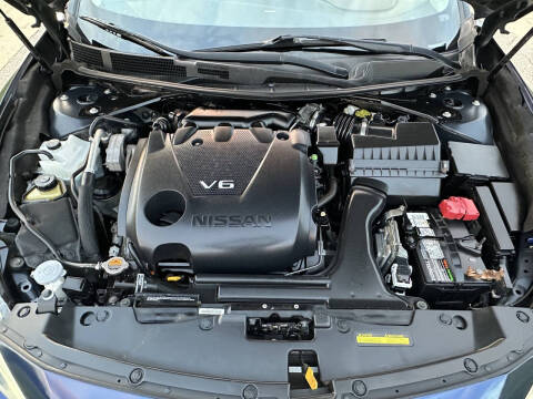 2017 Nissan Maxima Platinum