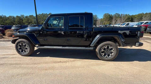 2026 Jeep Gladiator Sahara