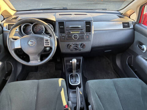 2011 Nissan Versa 1.8 S
