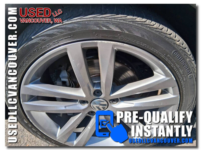 2017 Volkswagen Passat 1.8T R-Line