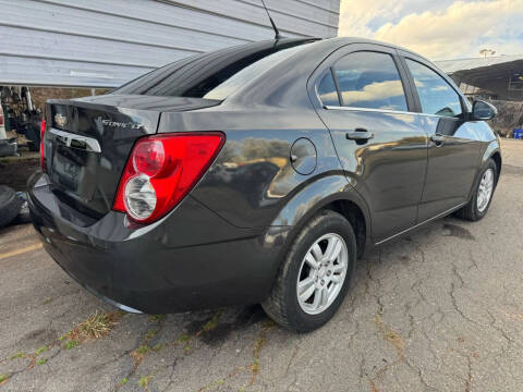 2014 Chevrolet Sonic LT Auto