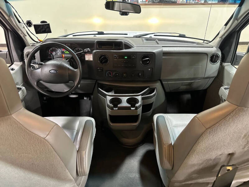 2013 Ford E-Series E-150