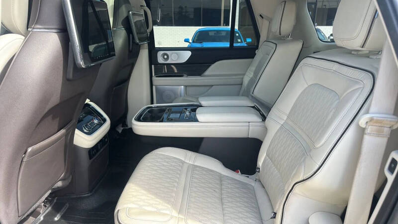 2018 Lincoln Navigator L Black Label