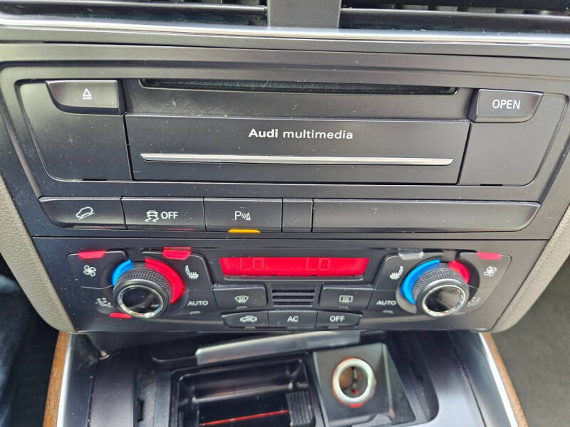 2012 Audi Q5 3.2 quattro Premium Plus