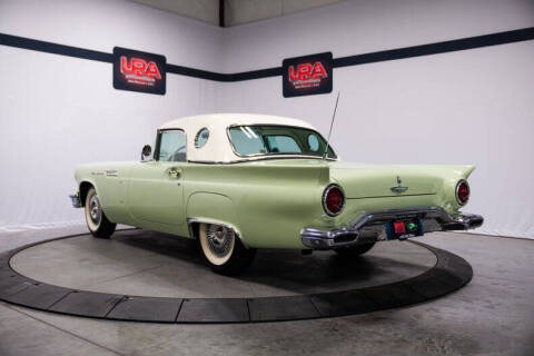 1957 Ford Thunderbird