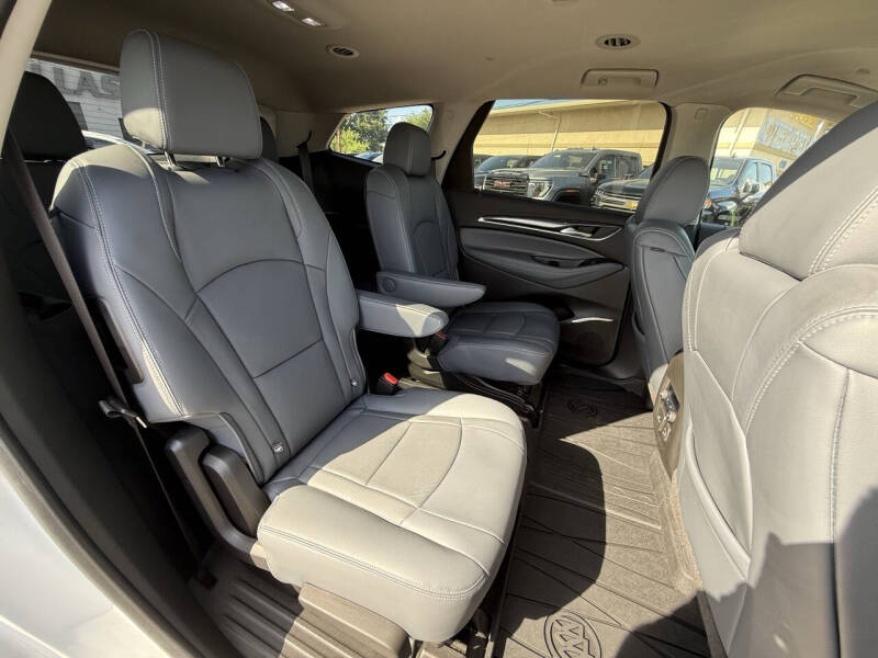 2021 Buick Enclave Essence