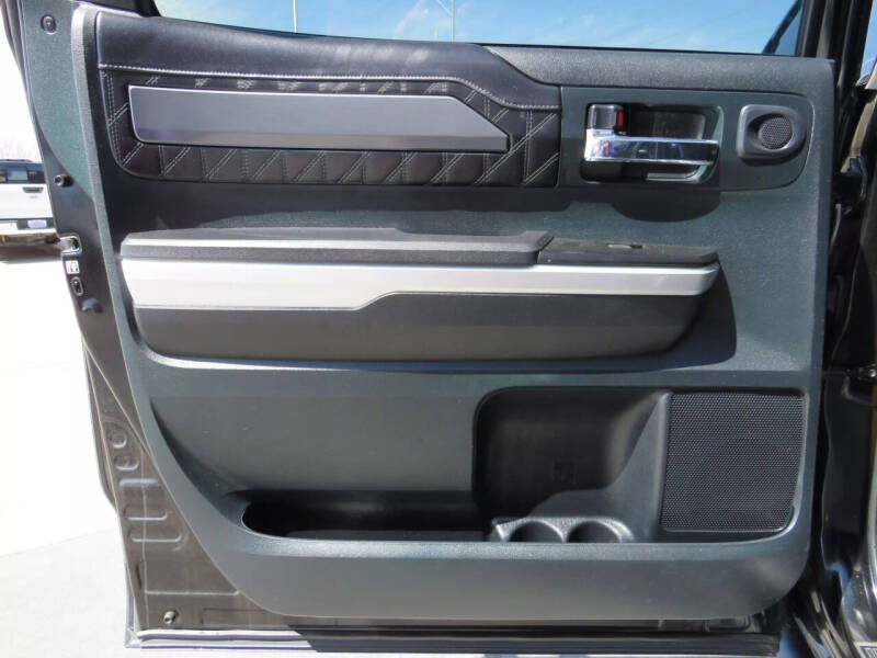 2017 Toyota Tundra Platinum