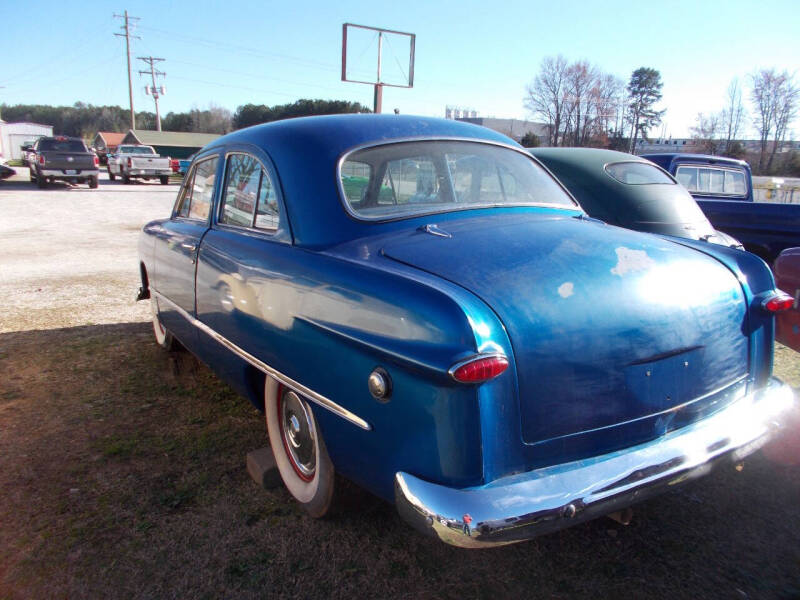 1949 Ford Deluxe