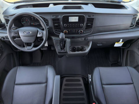 2025 Ford Transit 250