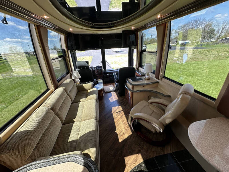 2001 Prevost Liberty