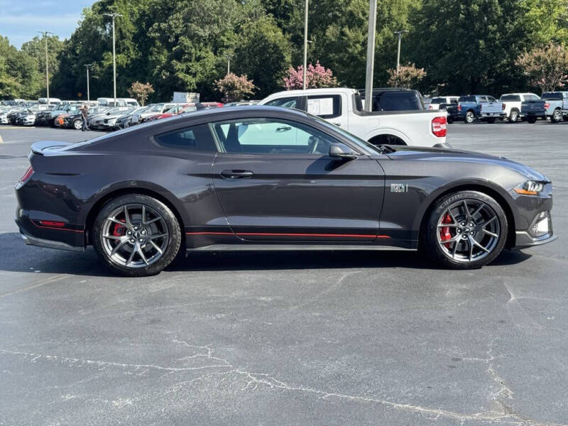 2022 Ford Mustang Mach 1