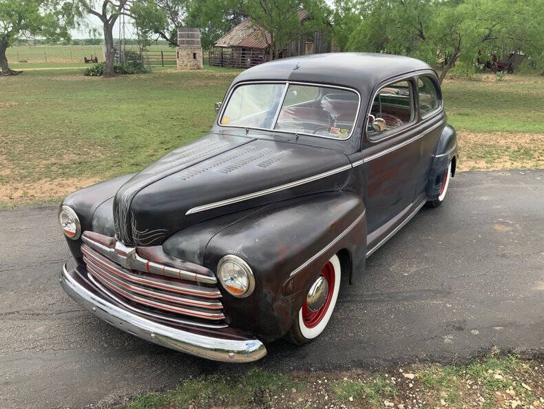 1946 Ford Deluxe
