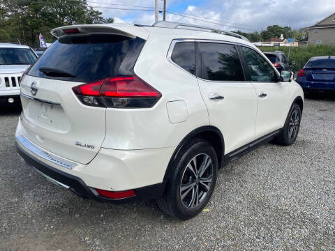 2017 Nissan Rogue SV