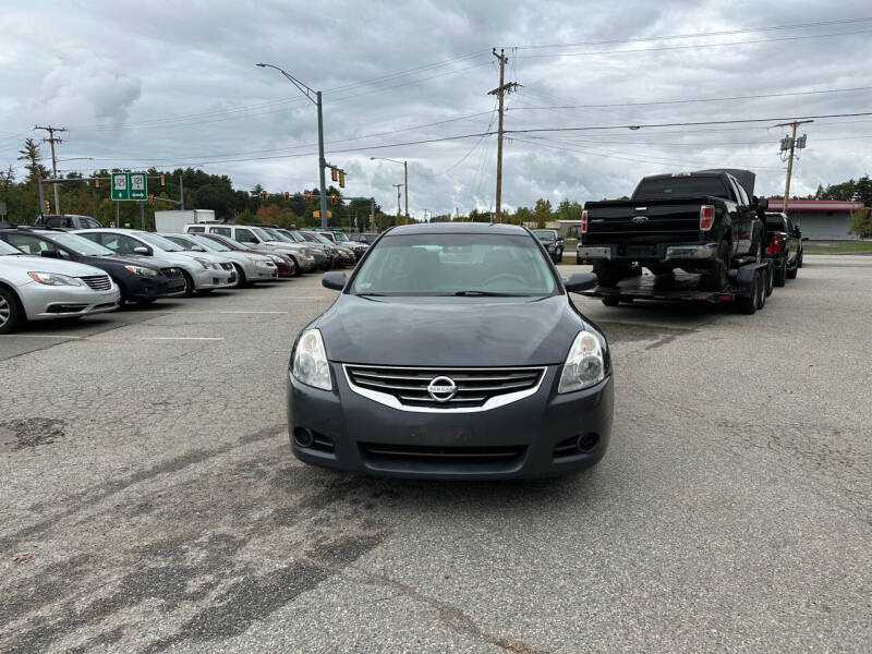 2012 Nissan Altima S photo 2