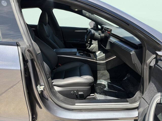 2022 Tesla Model S Plaid