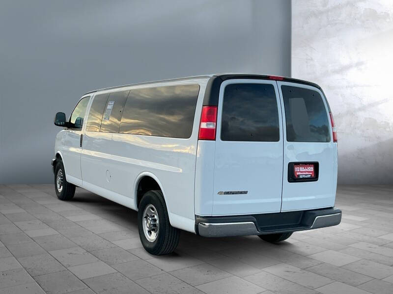 2024 Chevrolet Express LT 3500