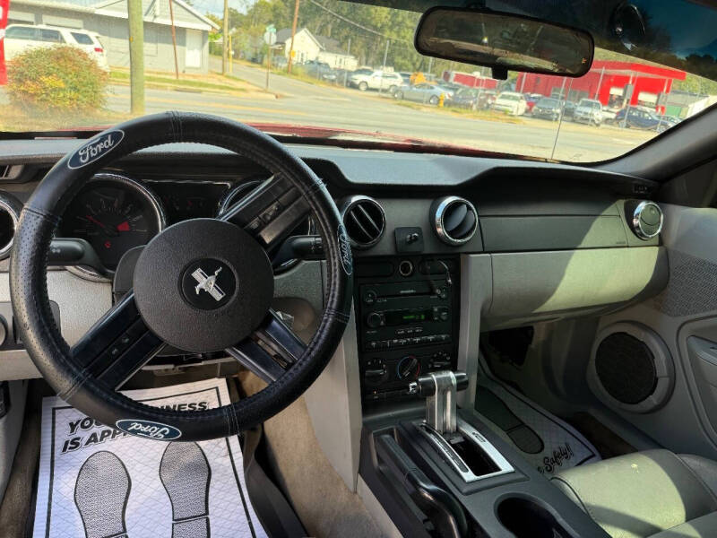 2006 Ford Mustang V6 Standard