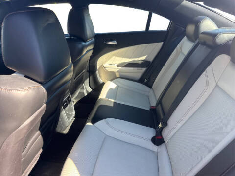 2016 Dodge Charger SXT