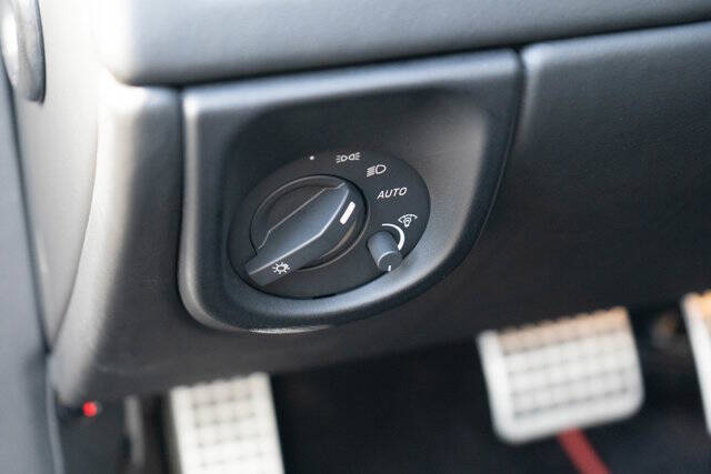 2016 Aston Martin DB9 GT Volante