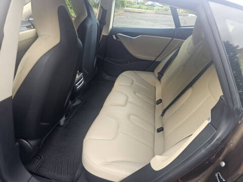 2014 Tesla Model S 85