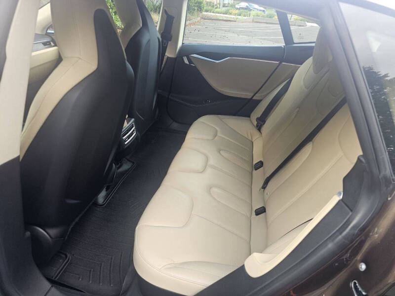 2014 Tesla Model S 85