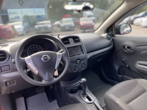 2015 Nissan Versa 1.6 S Plus