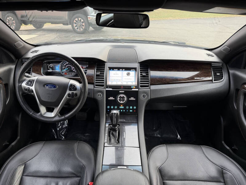 2019 Ford Taurus Limited