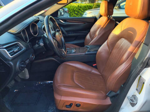 2017 Maserati Ghibli