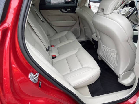 2023 Volvo XC60 B5 Plus Bright Theme