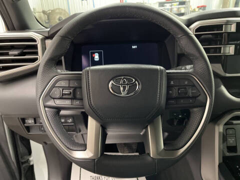 2025 Toyota Sequoia SR5