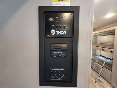 2021 Thor Motor Coach Quantum