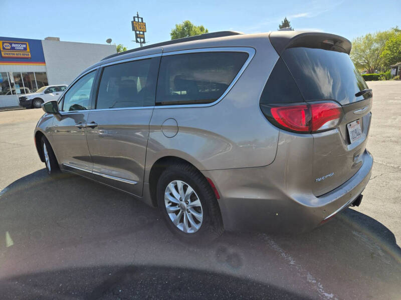 2017 Chrysler Pacifica