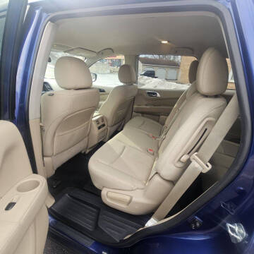 2017 Nissan Pathfinder S