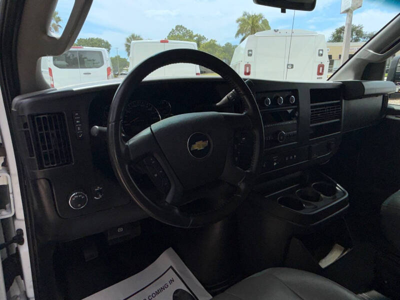 2022 Chevrolet Express 2500