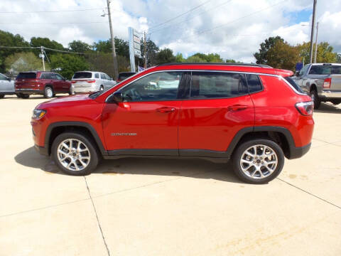 2025 Jeep Compass for sale at WAYNE HALL CHRYSLER JEEP DODGE in Anamosa IA