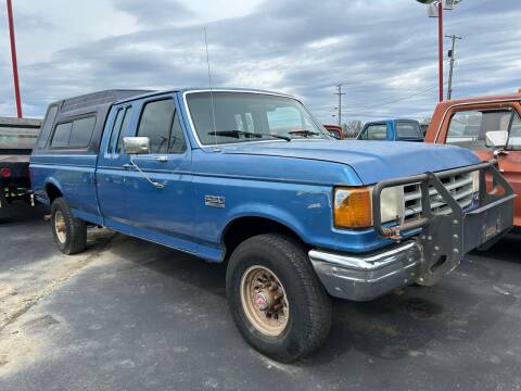 1990 Ford F-250 for sale at FIREBALL MOTORS LLC in Lowellville OH
