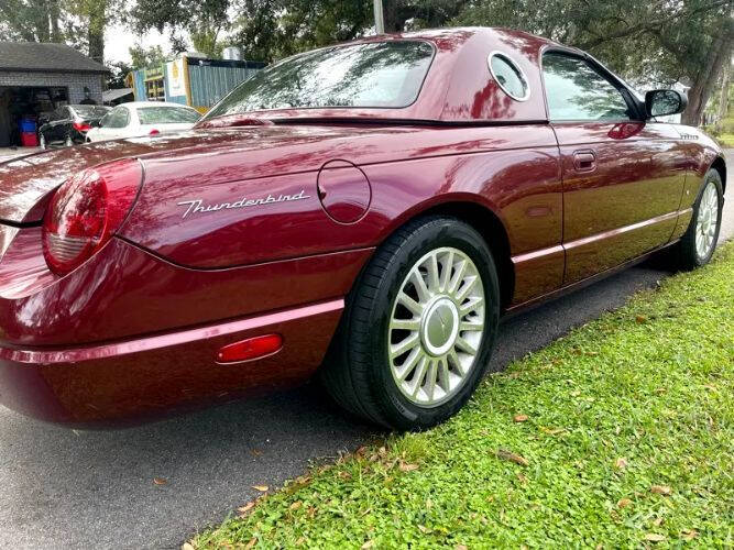 2004 Ford Thunderbird Deluxe