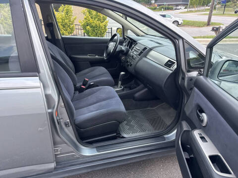 2009 Nissan Versa 1.8 S