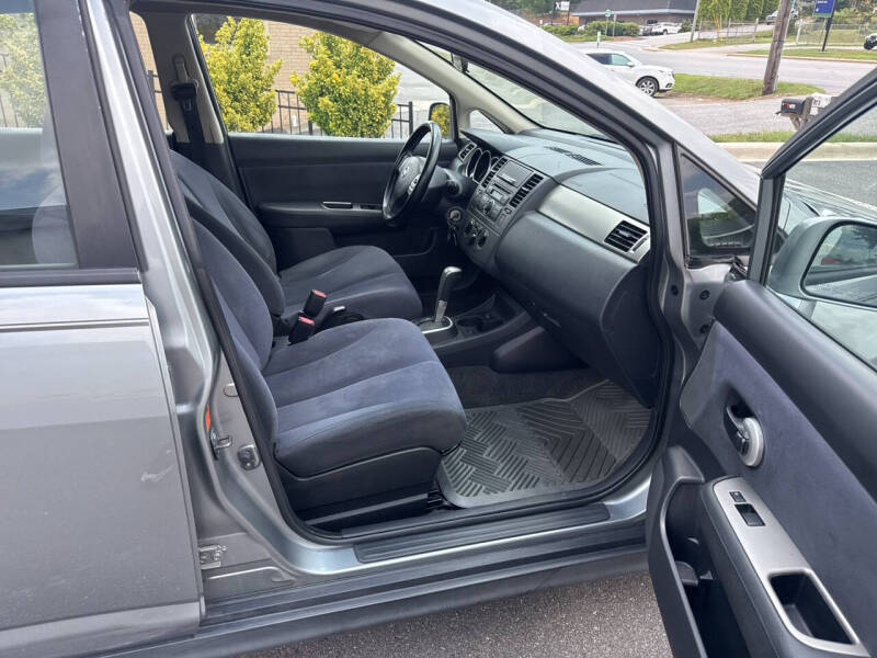 2009 Nissan Versa 1.8 S