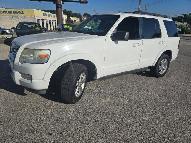 2010 Ford Explorer for sale at QUEENSGATE AUTO SALES in York, PA