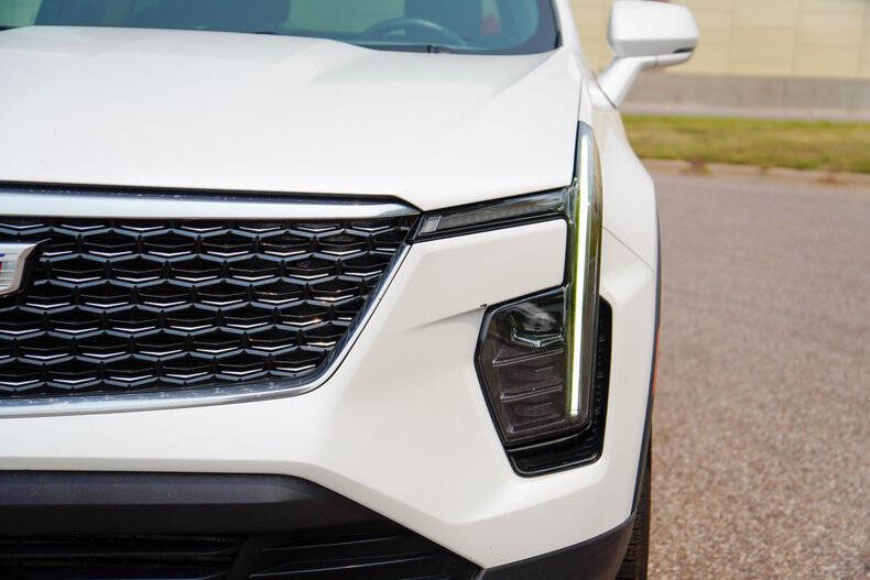 2024 Cadillac XT4 Luxury