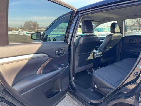 2018 Toyota Highlander LE