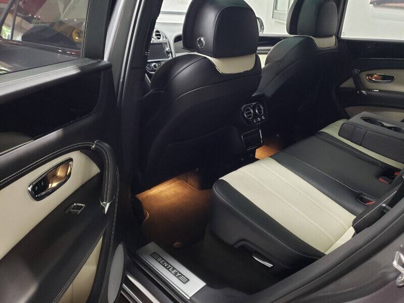 2018 Bentley Bentayga 9