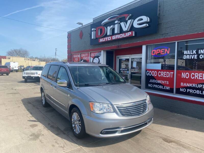 2014 Chrysler Town and Country for sale at iDrive Auto Group in Eastpointe MI