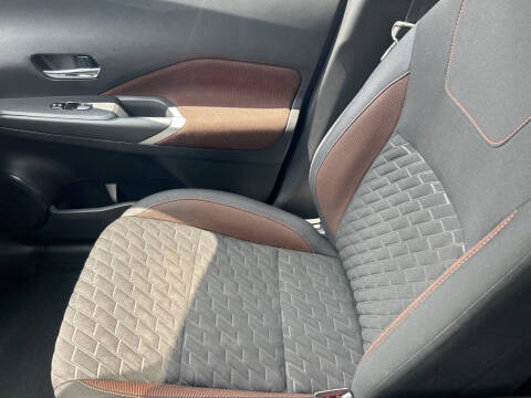 2021 Nissan Kicks SR