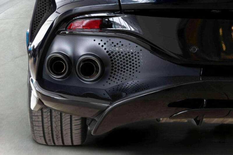 2025 Aston Martin DBX 707