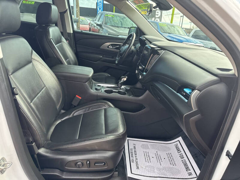 2021 Chevrolet Traverse LT Leather