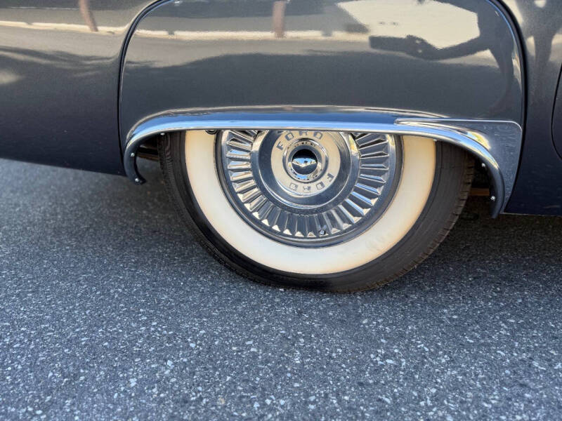 1957 Ford Thunderbird